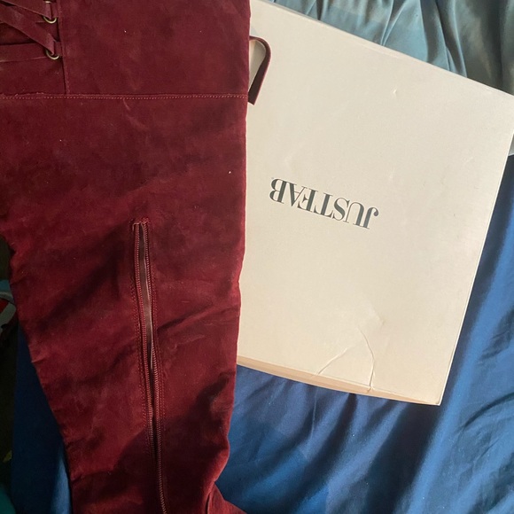 Justfab knee high women’s boots wine color - Picture 2 of 5